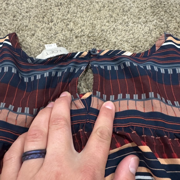 LOFT Multicolor Patterned Top - Picture 9 of 9